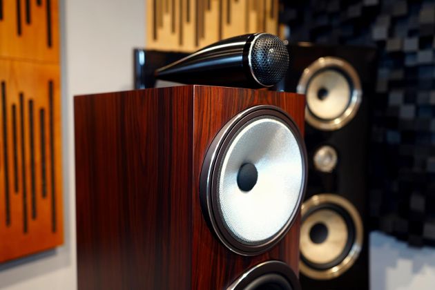 Bowers & Wilkins Speaker