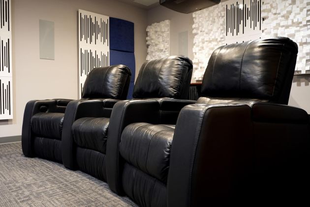 Home Theater Seating in black