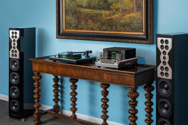 McIntosh Speakers and amplifier